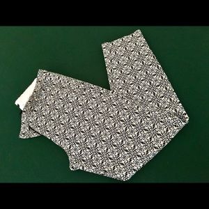 Fun print ankle-length slacks